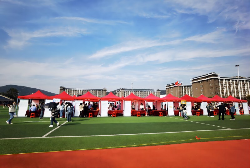 Công ty TNHH Máy đúc khuôn Bengbu Longhua tham gia sự kiện tuyển dụng tại trường do Trường Cao đẳng Công nghệ và Kinh doanh Bengbu tổ chức